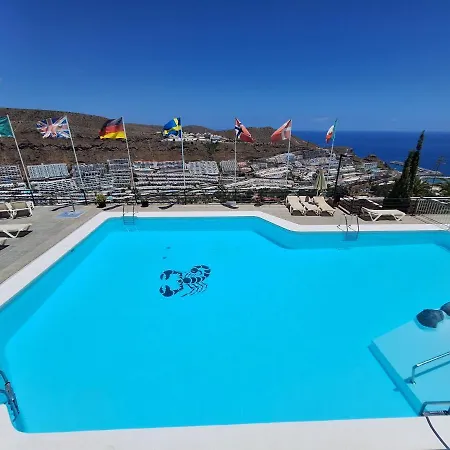 Horizon Views - Excellent Location With Ocean View 아파트