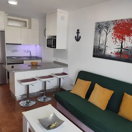 Horizon Views - Excellent Location With Ocean View 아파트 *