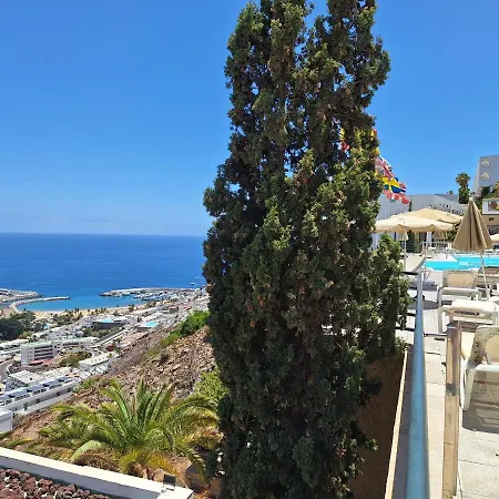 Horizon Views - Excellent Location With Ocean View Apartment *